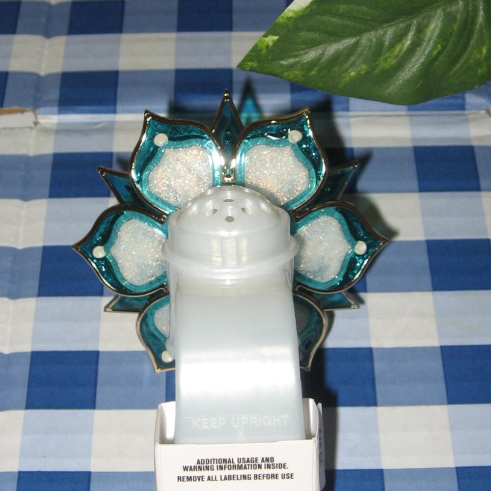 BBW Disney Princess Jasmine Wallflower Plug In Nightlight & Refill NEW - Picture 8 of 9